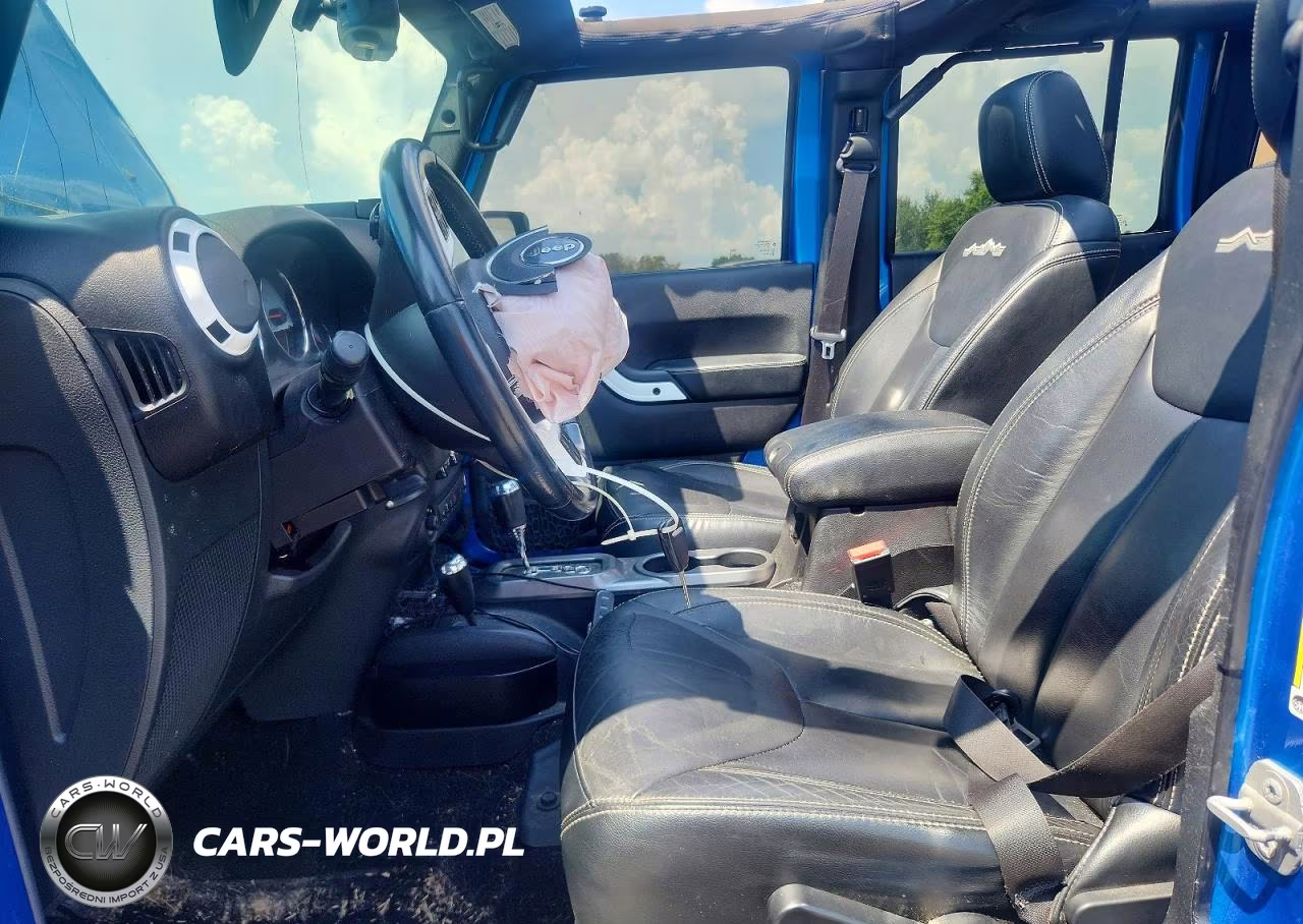 2014 Jeep Wrangler Unlimited Sahara VIN:1C4BJWEG5EL235093 - 7