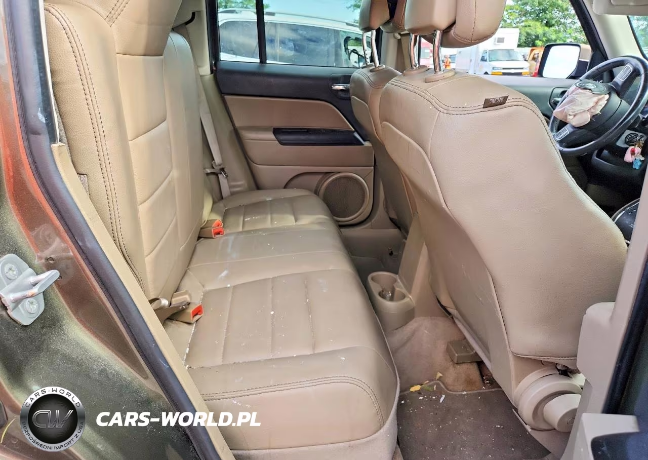 2015 Jeep Patriot Latitude VIN:1C4NJRFB6FD291797 - 10