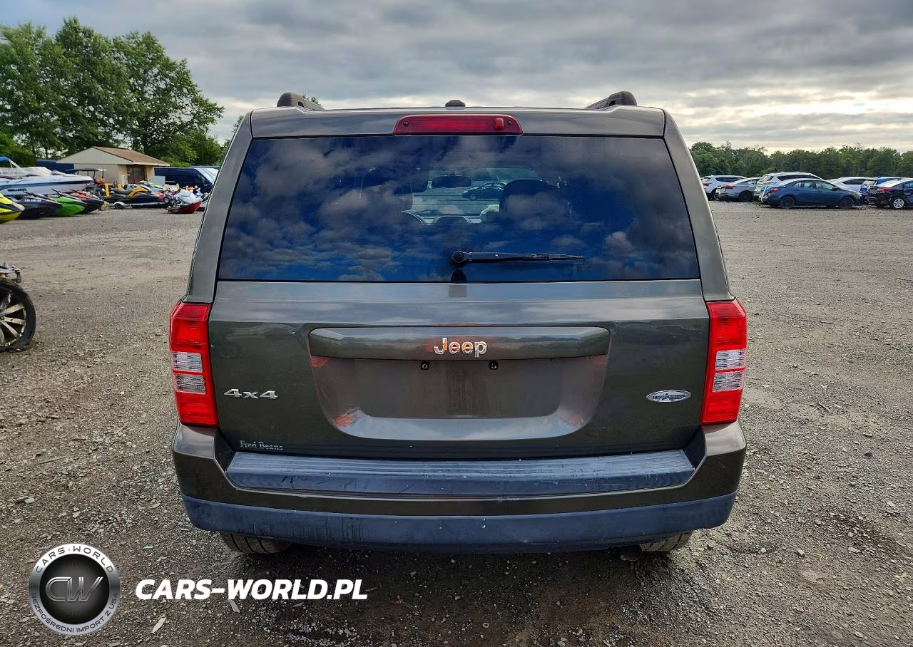 2015 Jeep Patriot Latitude VIN:1C4NJRFB6FD291797 - 6
