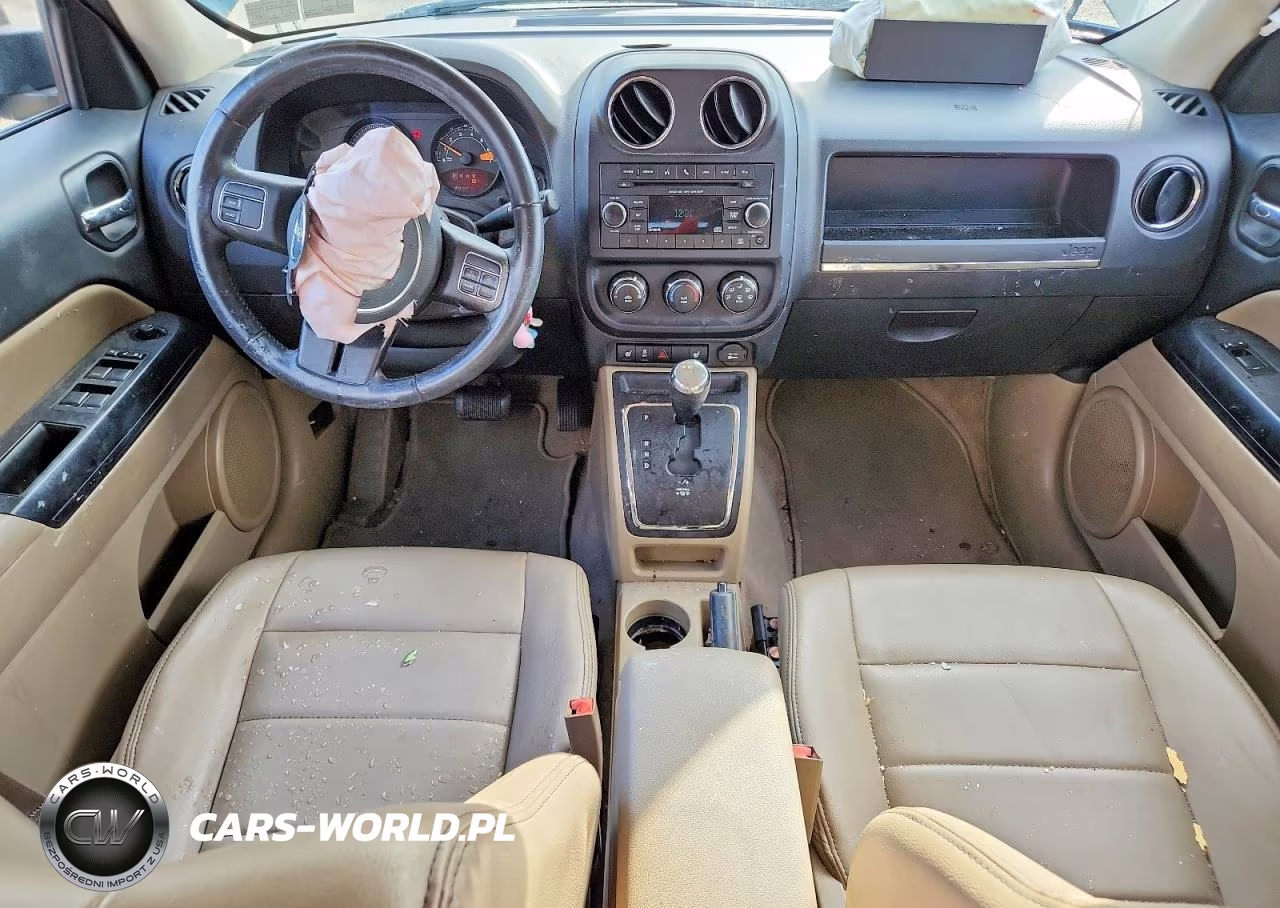 2015 Jeep Patriot Latitude VIN:1C4NJRFB6FD291797 - 8