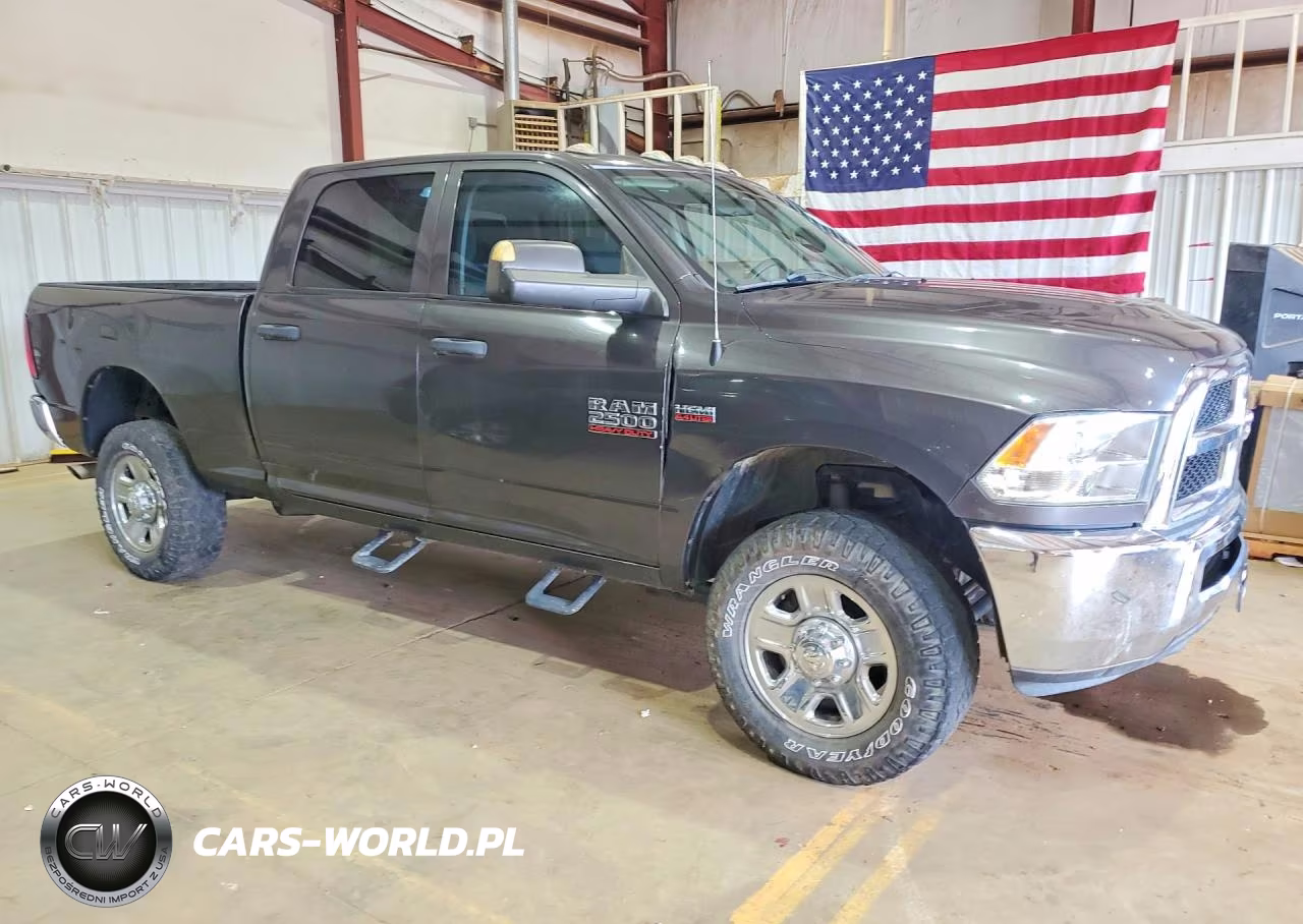 2018 Ram 2500 St VIN:3C6UR5CJ0JG300957 - 4