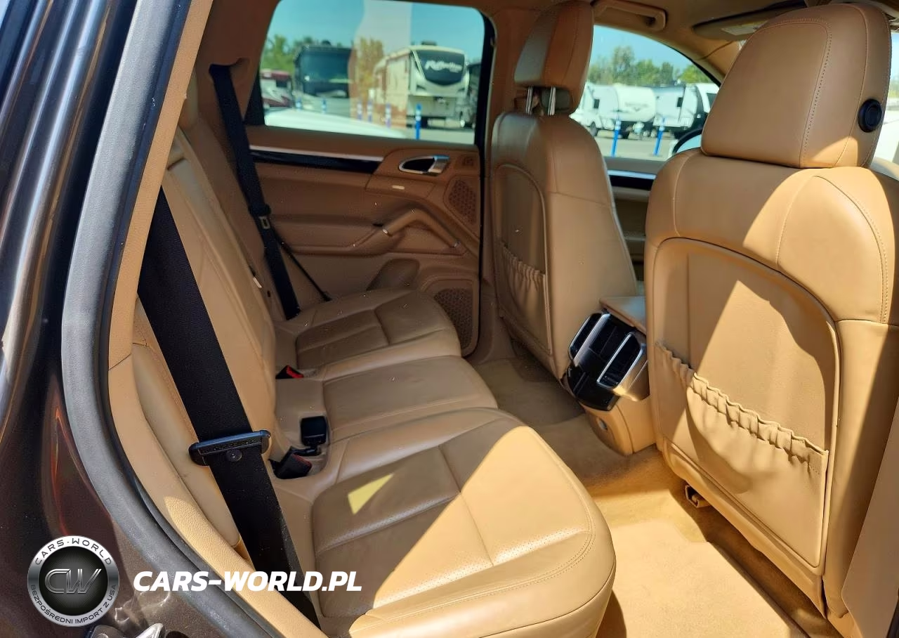 2011 Porsche Cayenne VIN:WP1AA2A29BLA09325 - 10