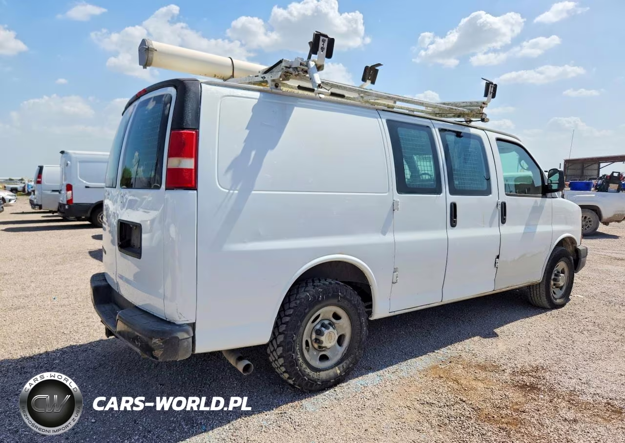 2013 Chevrolet Express G2500 VIN:1GCWGFCA0D1903116 - 3