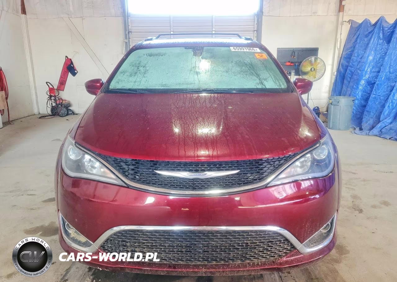 2020 Chrysler Pacifica Touring L VIN:2C4RC1BG0LR286022 - 5
