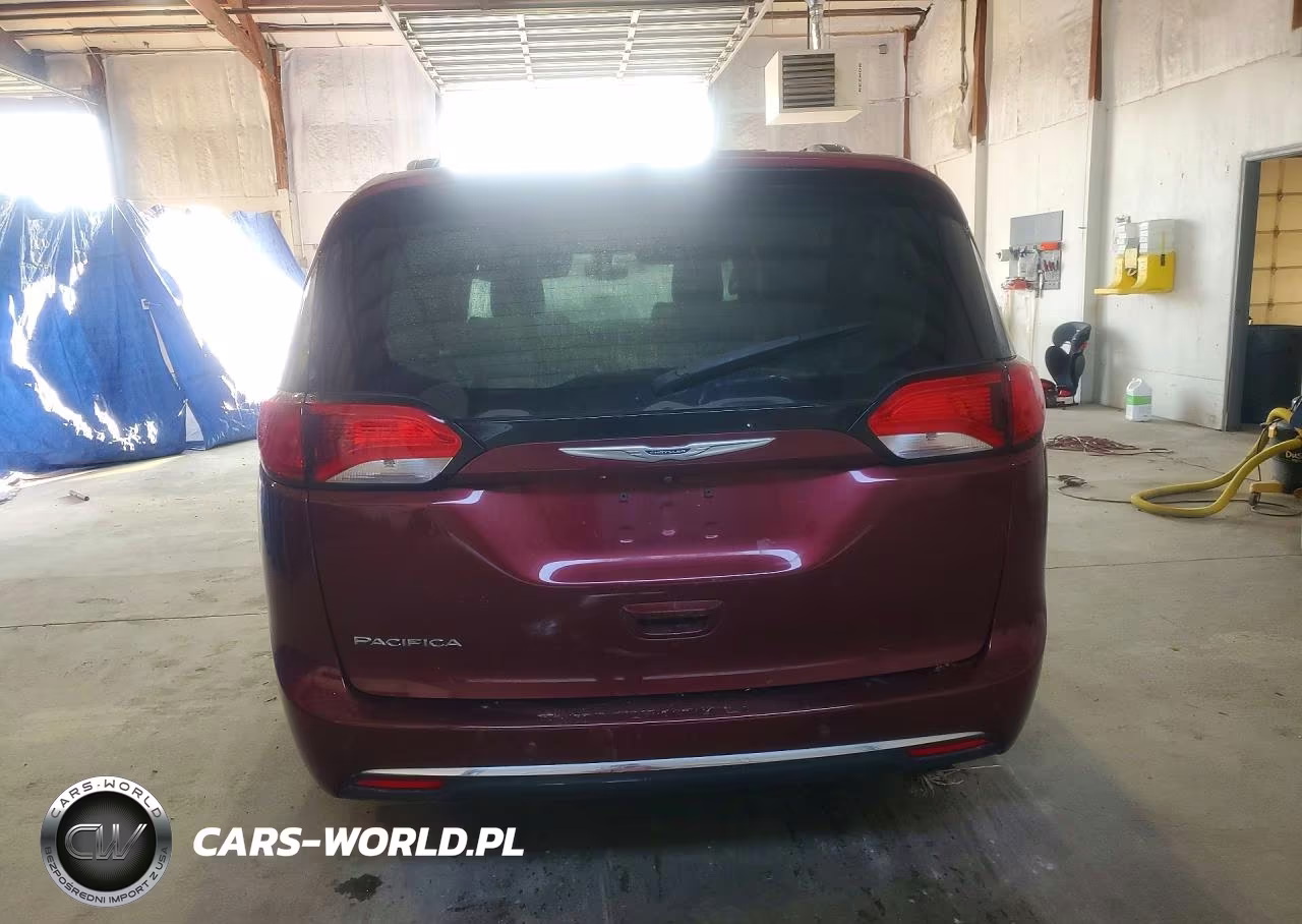2020 Chrysler Pacifica Touring L VIN:2C4RC1BG0LR286022 - 6
