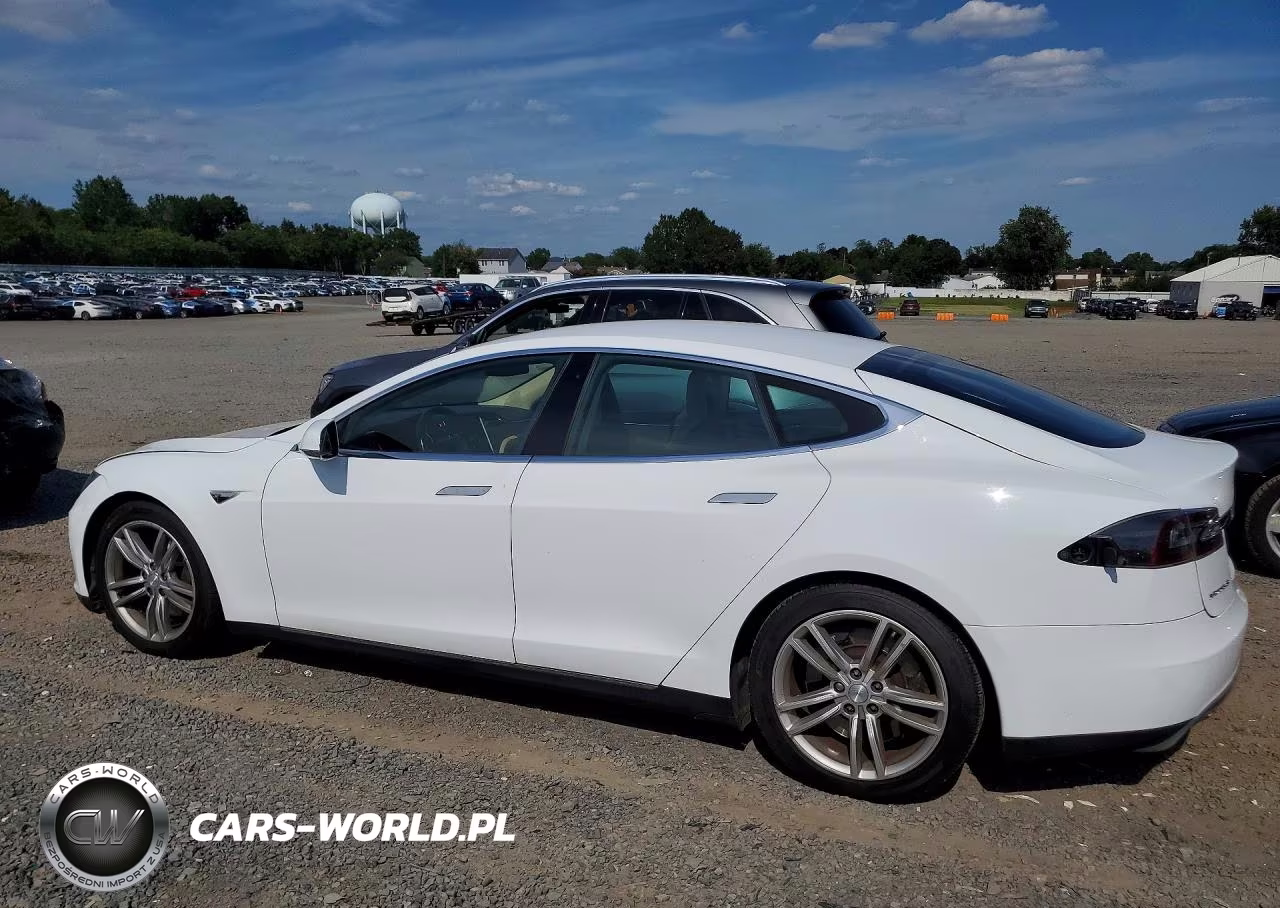2013 Tesla Model S VIN:5YJSA1CN8DFP03405 - 2