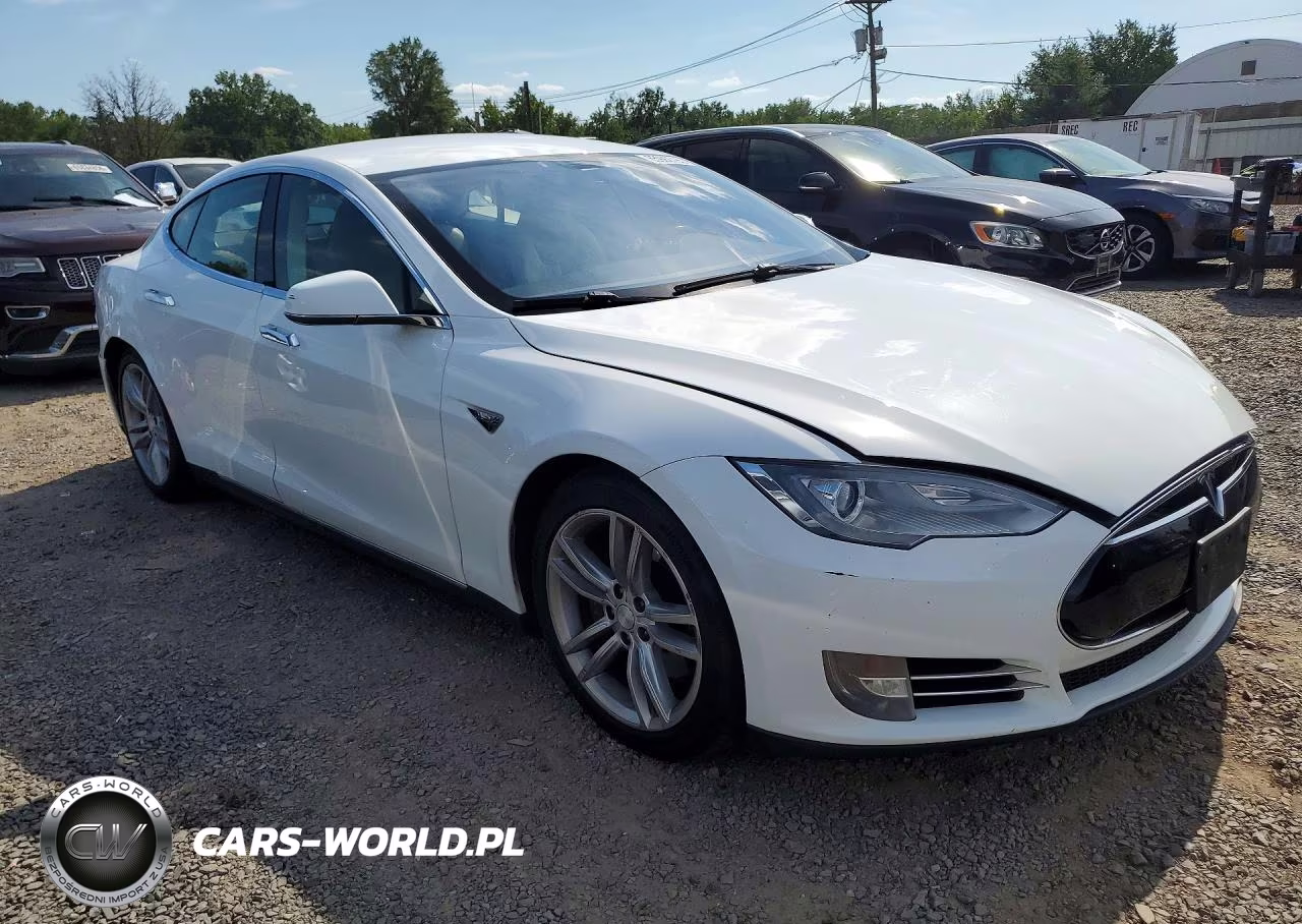 2013 Tesla Model S VIN:5YJSA1CN8DFP03405 - 4