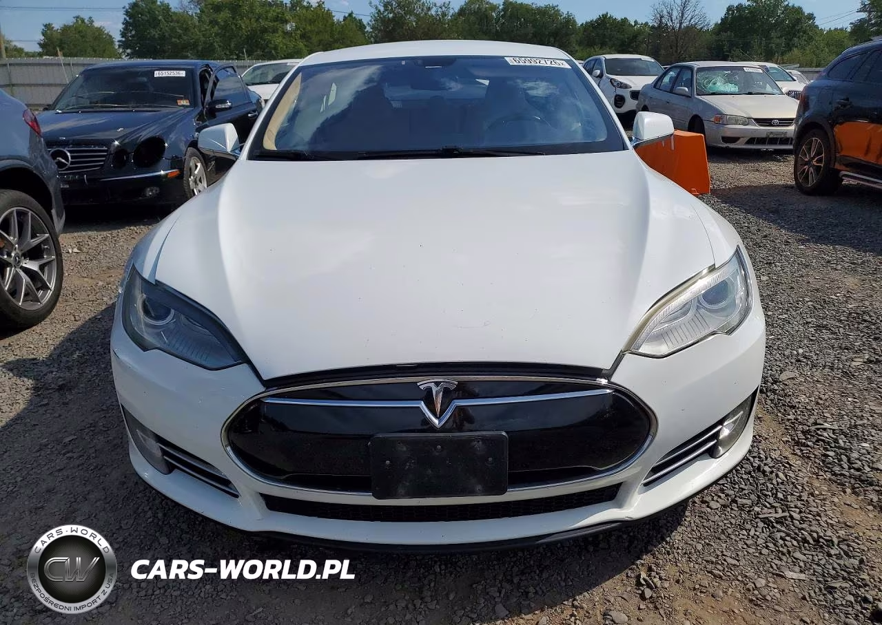 2013 Tesla Model S VIN:5YJSA1CN8DFP03405 - 5