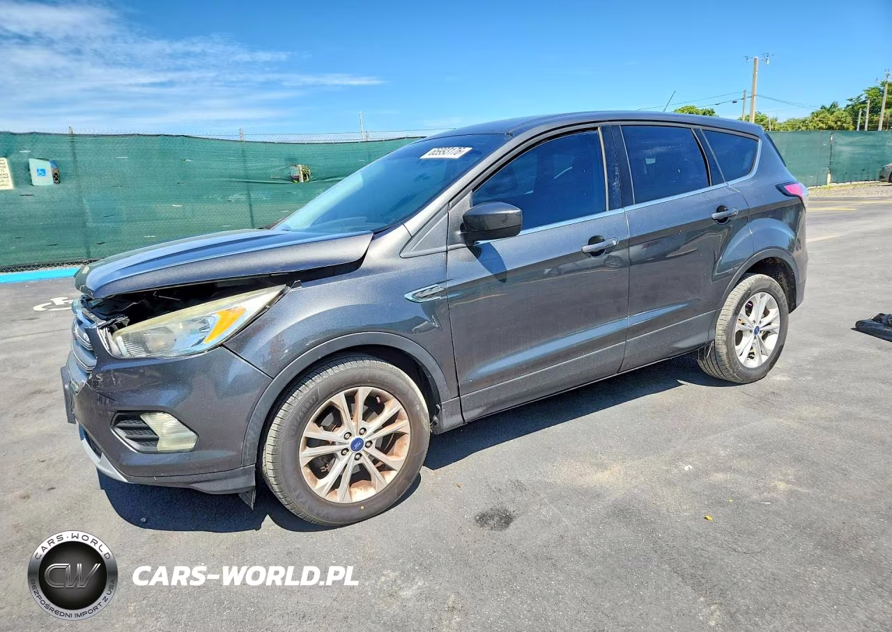 2017 Ford Escape Se VIN:1FMCU0GD1HUB50158 - 1