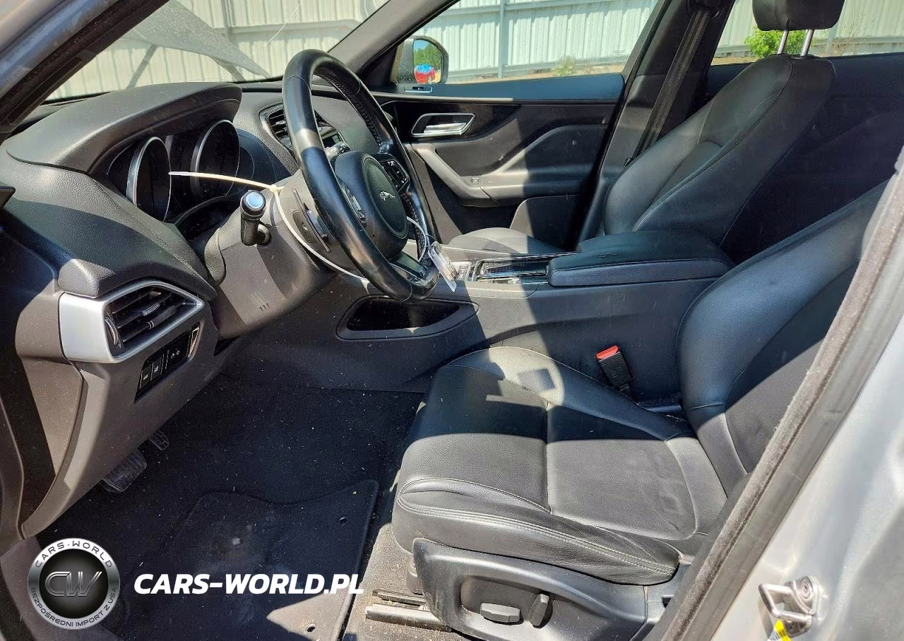 2018 Jaguar F-Pace Premium VIN:SADCJ2FX0JA244418 - 7