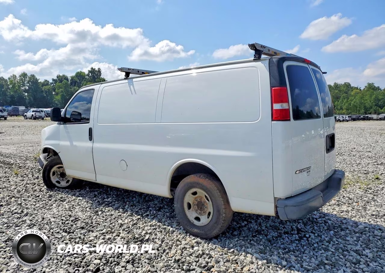 2018 Chevrolet Express G2500 VIN:1GCWGAFP1J1263822 - 2