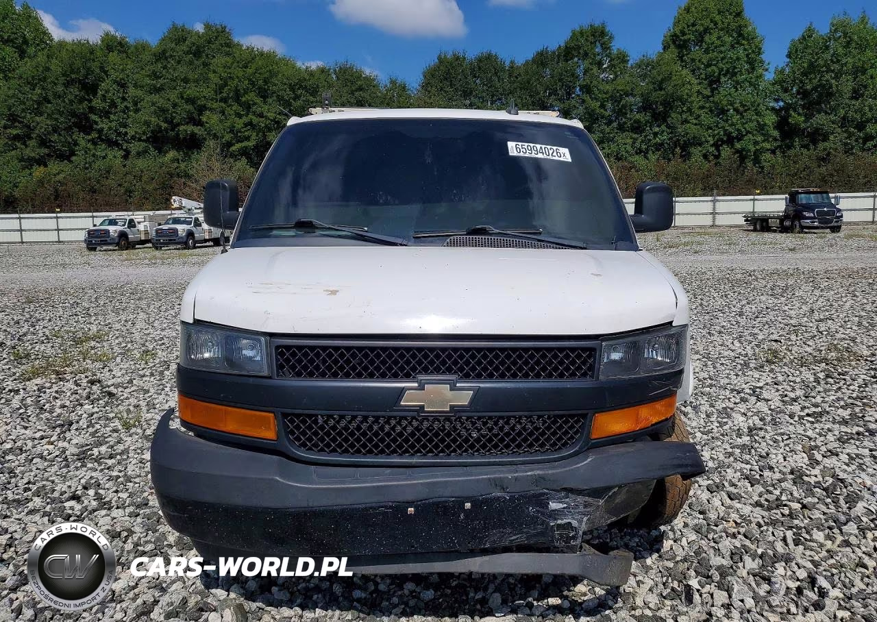 2018 Chevrolet Express G2500 VIN:1GCWGAFP1J1263822 - 5