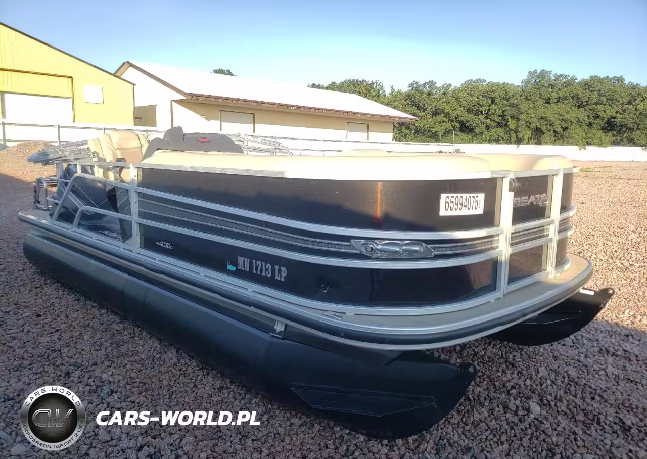 2017 Landau Boat Co Boat