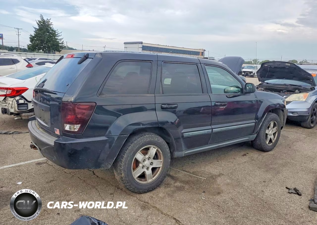 2007 Jeep Grand Cherokee Laredo VIN:1J8GR48K97C663022 - 3