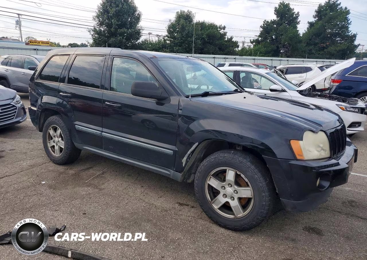2007 Jeep Grand Cherokee Laredo VIN:1J8GR48K97C663022 - 4