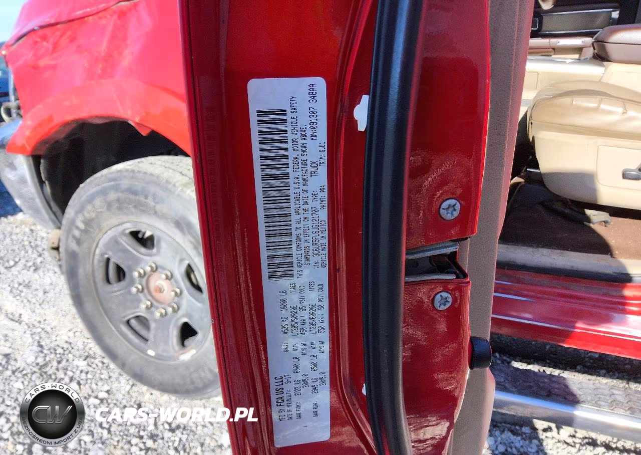 2018 Ram 2500 Laramie VIN:3C6UR5FL6JG121707 - 13