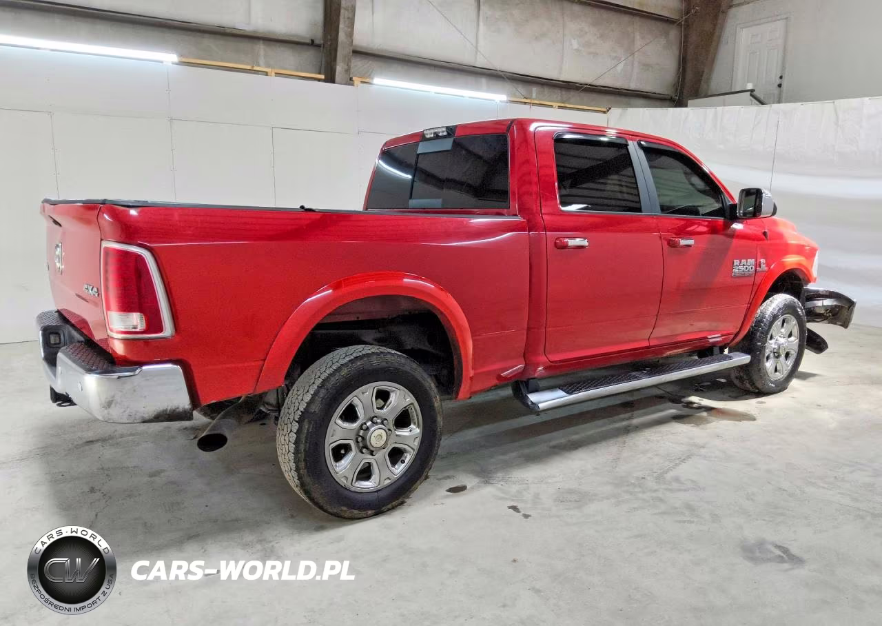 2018 Ram 2500 Laramie VIN:3C6UR5FL6JG121707 - 3