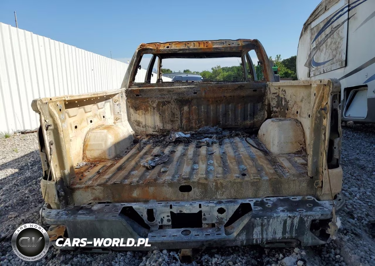 2025 Chevrolet Silverado K1500 Lt VIN:2GCUKDED8S1113507 - 6