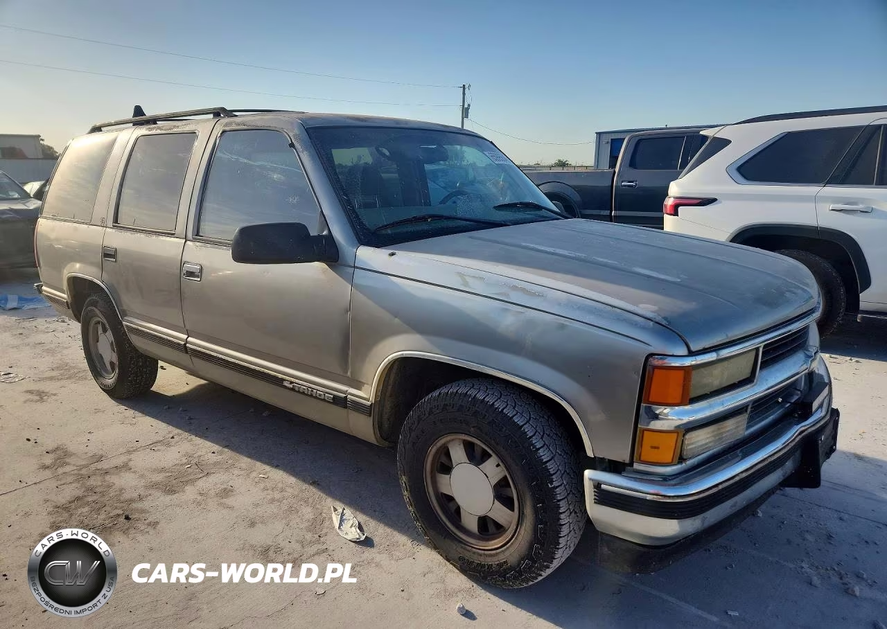 1999 Chevrolet Tahoe C1500 VIN:1GNEC13R6XJ483194 - 4
