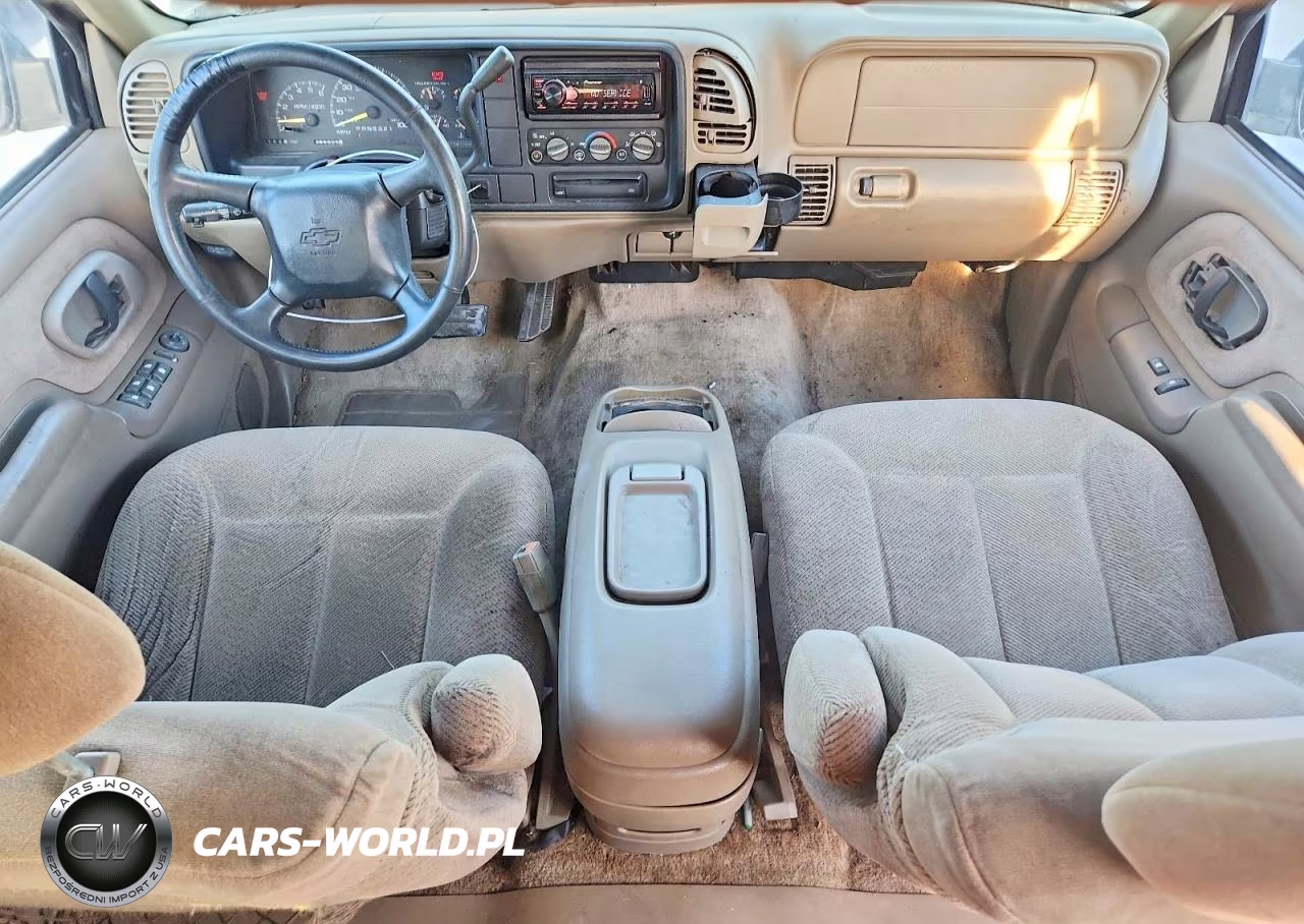 1999 Chevrolet Tahoe C1500 VIN:1GNEC13R6XJ483194 - 8
