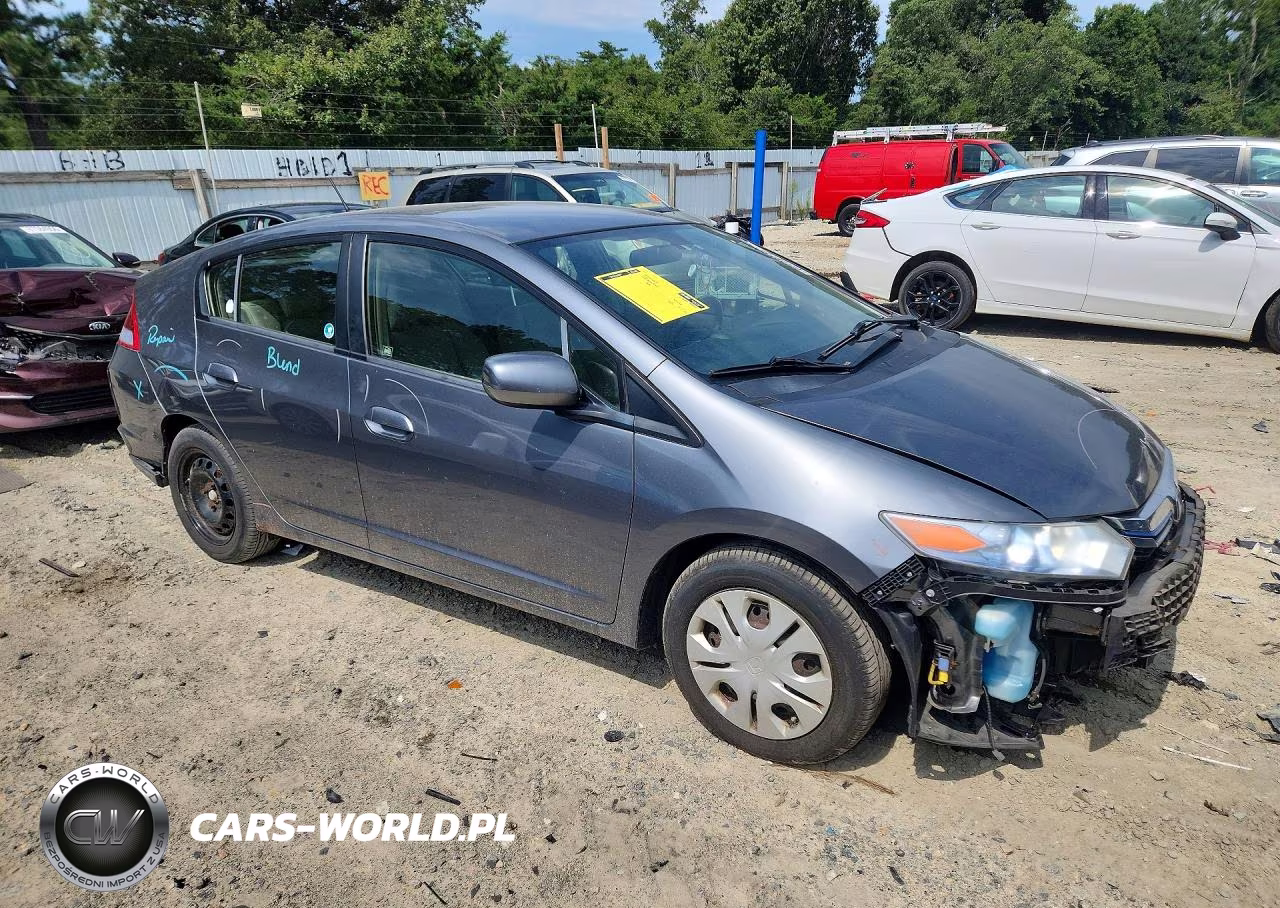 2013 Honda Insight VIN:JHMZE2H33DS002353 - 4