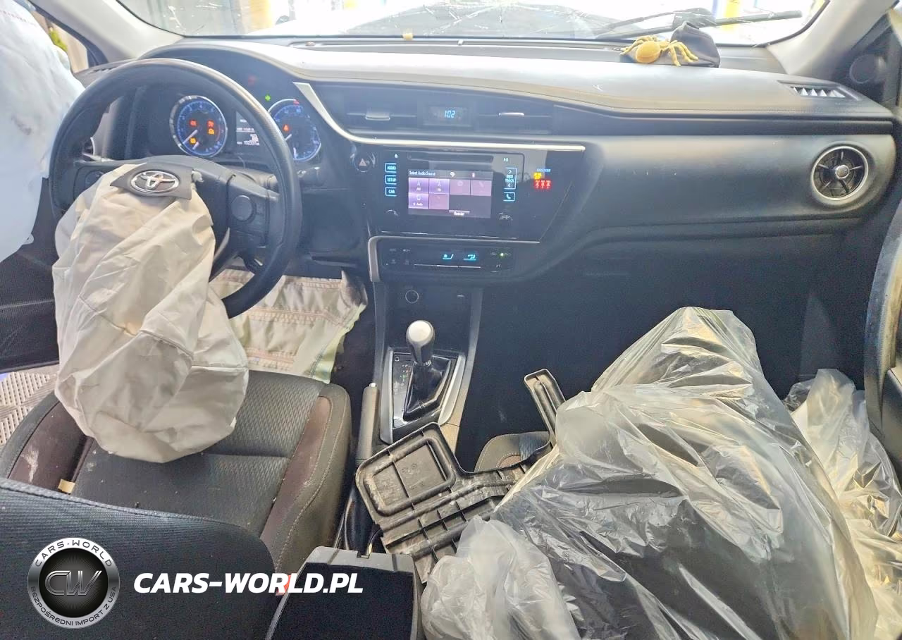 2018 Toyota Corolla Le VIN:5YFBURHE1JP817972 - 8