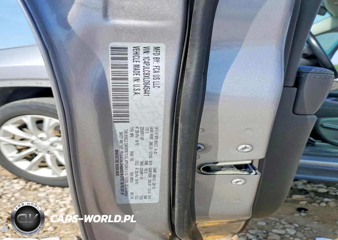2020 Jeep Cherokee Latitude VIN:1C4PJLCBXLD645441 - 13