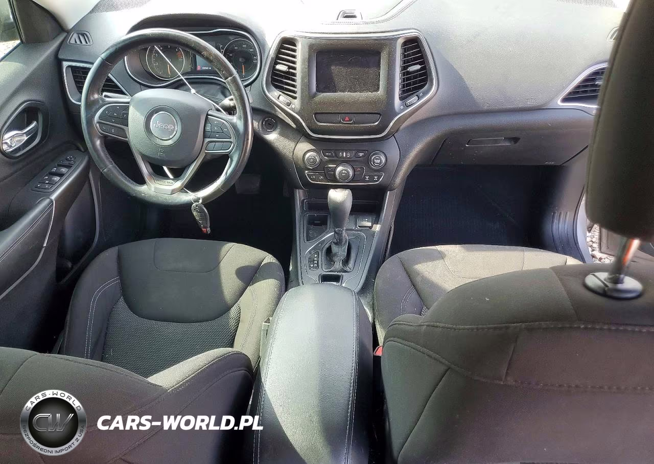 2020 Jeep Cherokee Latitude VIN:1C4PJLCBXLD645441 - 8
