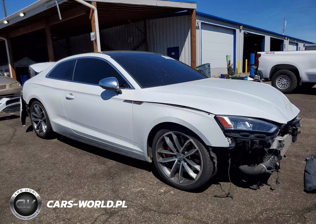 2018 Audi S5 Prestige VIN:WAUR4AF52JA044675 - 4