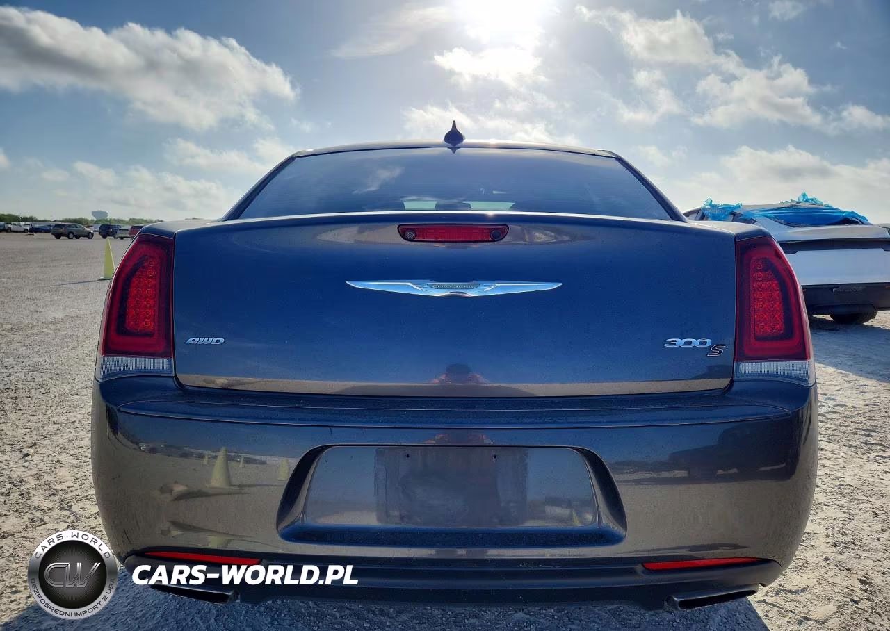 2019 Chrysler 300 S VIN:2C3CCAGGXKH569793 - 6
