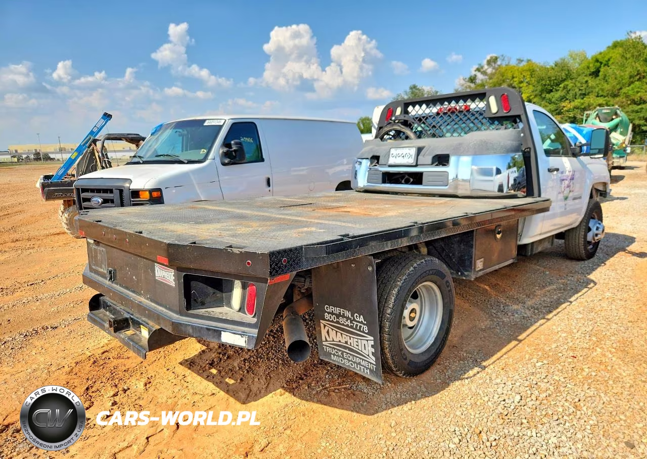 2015 Chevrolet Silverado C3500 VIN:1GB3CYC86FF612699 - 3