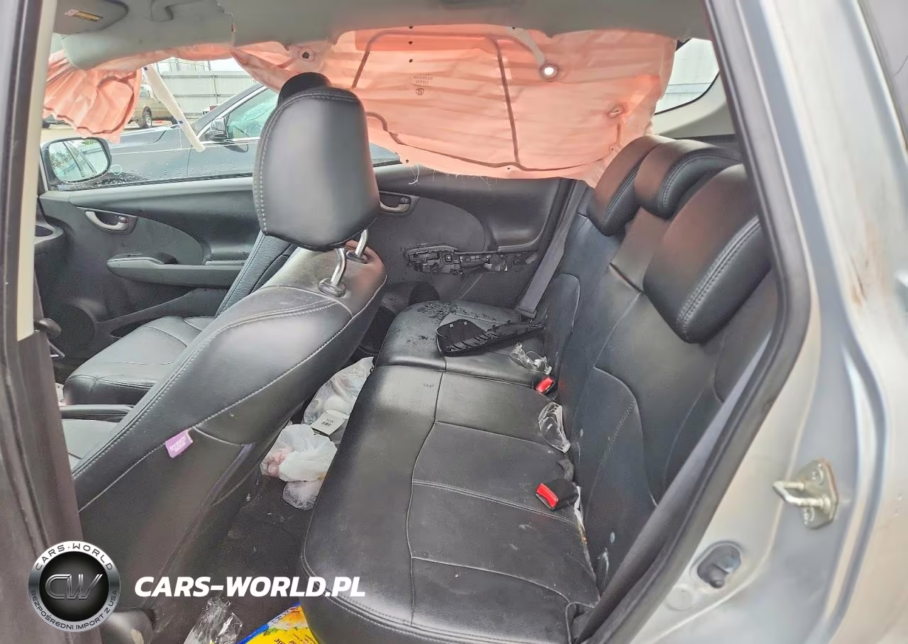 2011 Honda Fit Sport VIN:JHMGE8H56BC013950 - 10