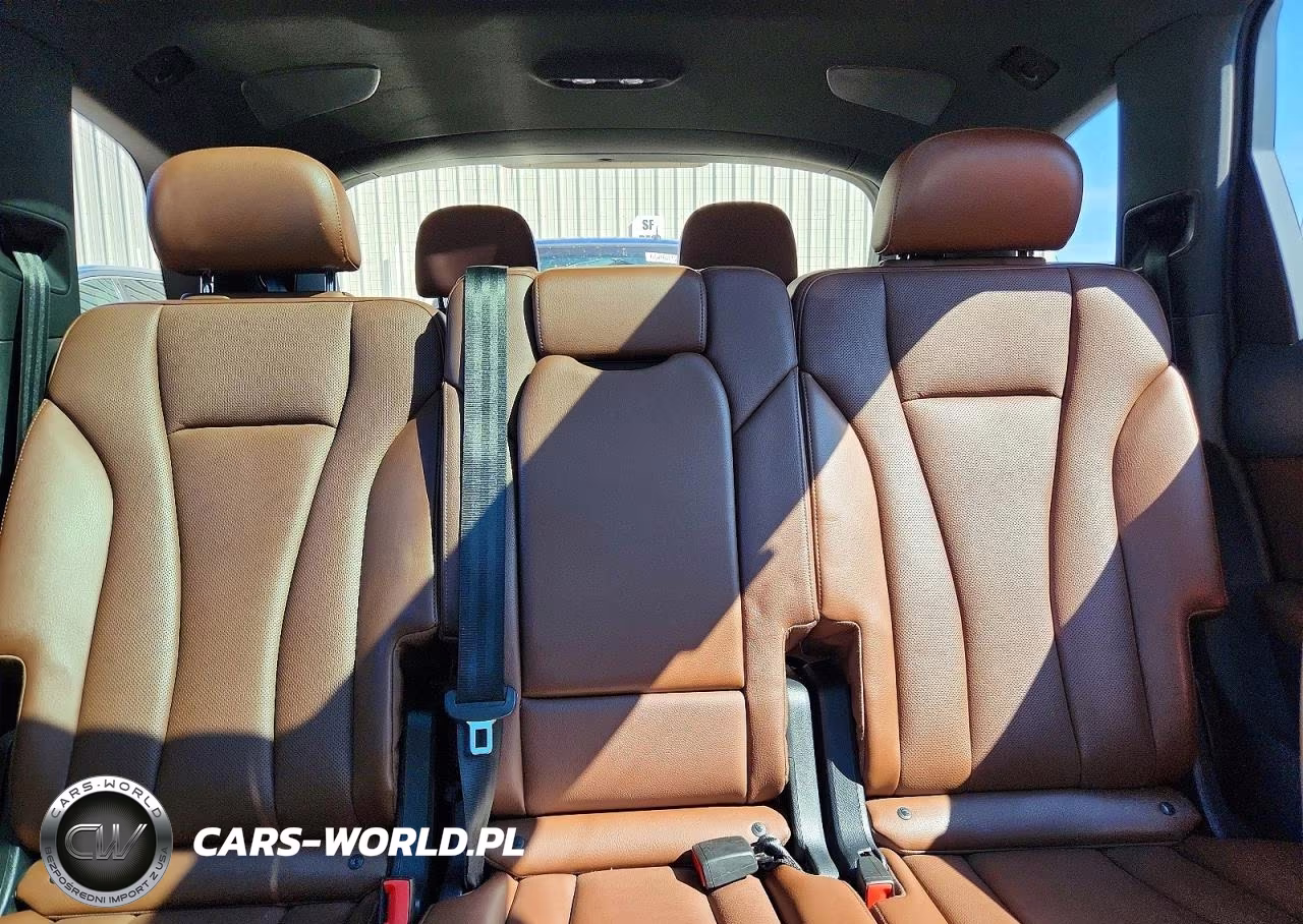 2018 Audi Q7 Prestige VIN:WA1VAAF77JD045440 - 10