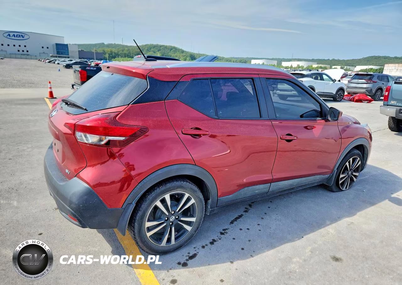 2018 Nissan Kicks Sv VIN:3N1CP5CU1JL535897 - 3