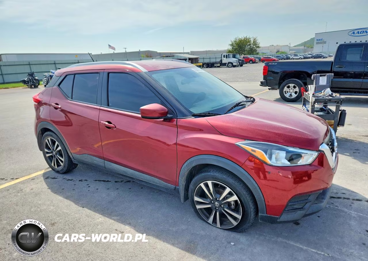 2018 Nissan Kicks Sv VIN:3N1CP5CU1JL535897 - 4