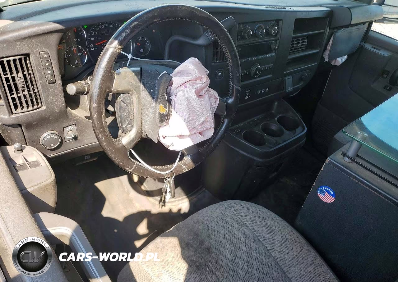 2017 Chevrolet Express G2500 Van VIN:1GCWGBFF8H1113763 - 8