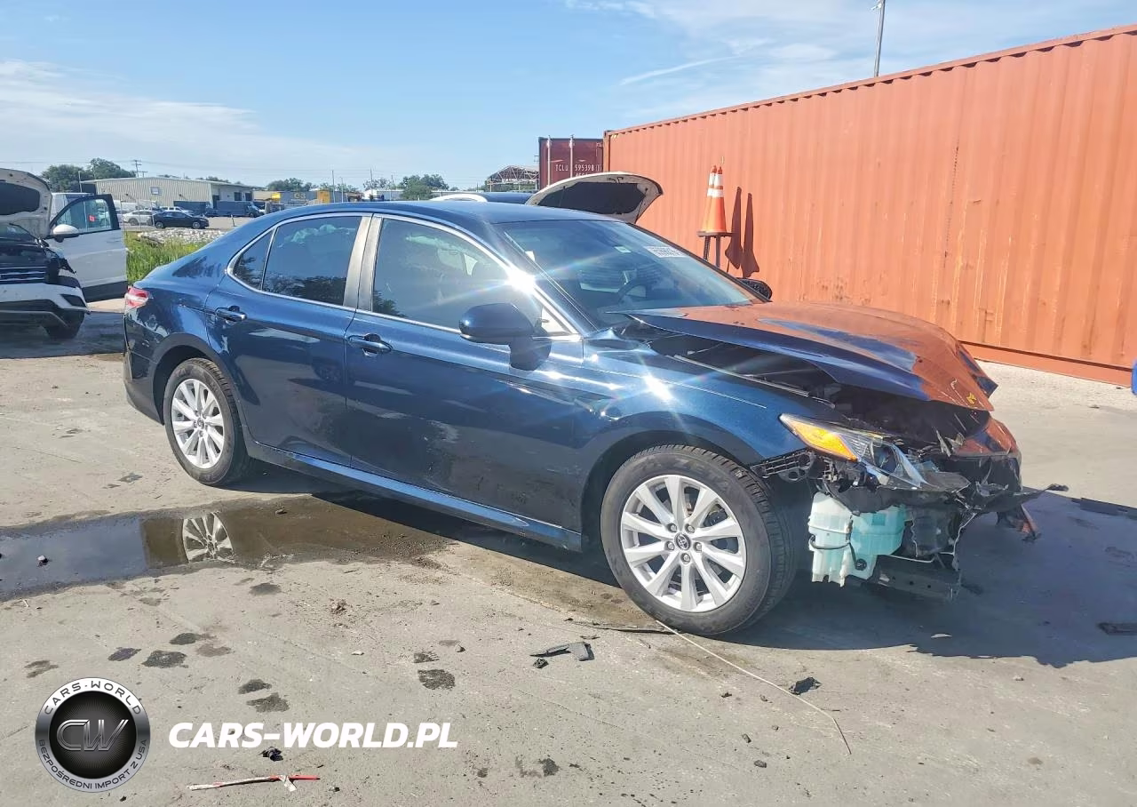 2020 Toyota Camry Le VIN:4T1C11AK7LU895298 - 4