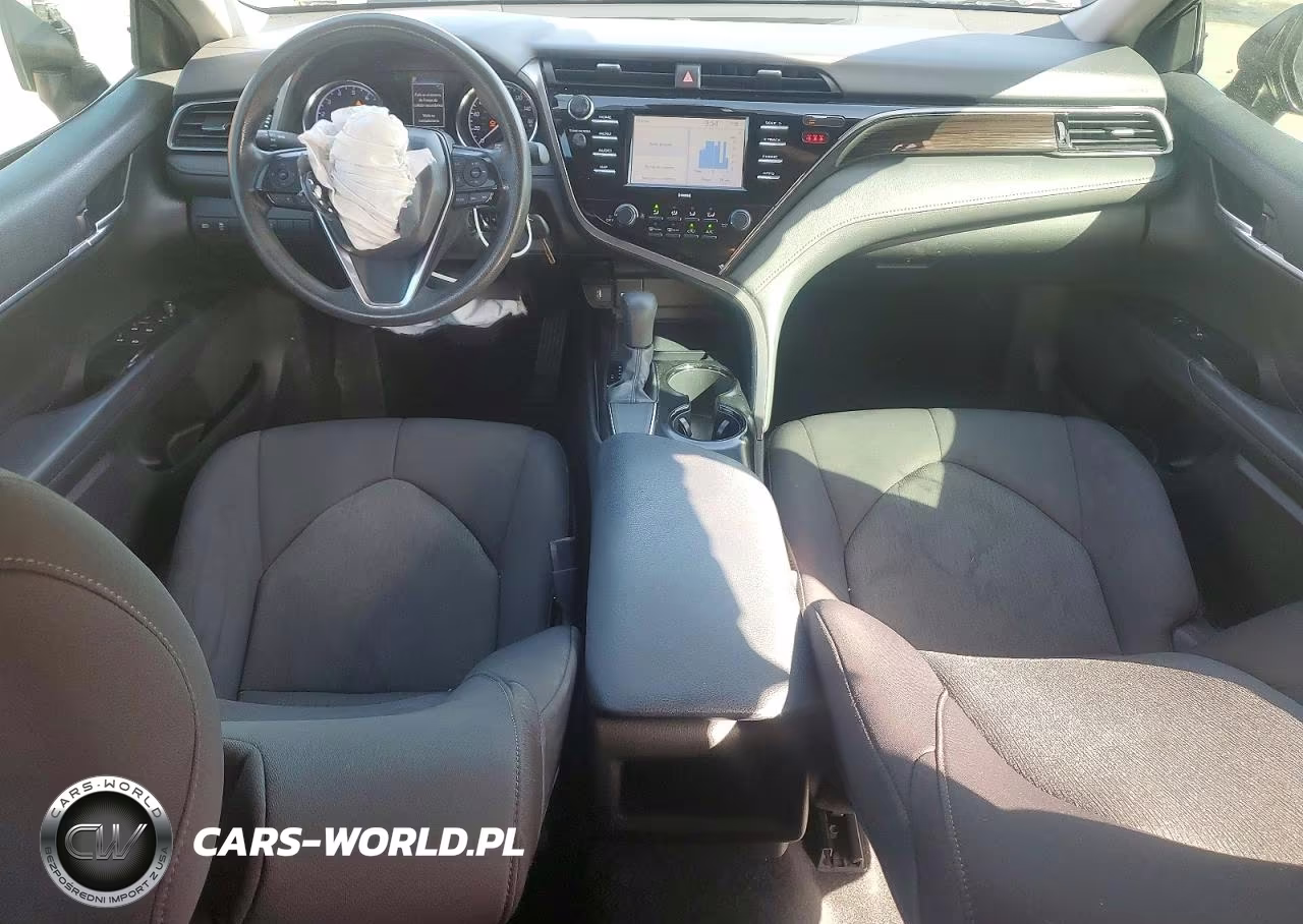 2020 Toyota Camry Le VIN:4T1C11AK7LU895298 - 8