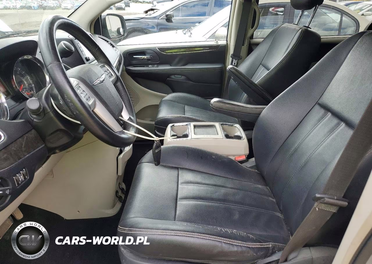 2014 Chrysler Town & Country Touring VIN:2C4RC1BGXER409845 - 7