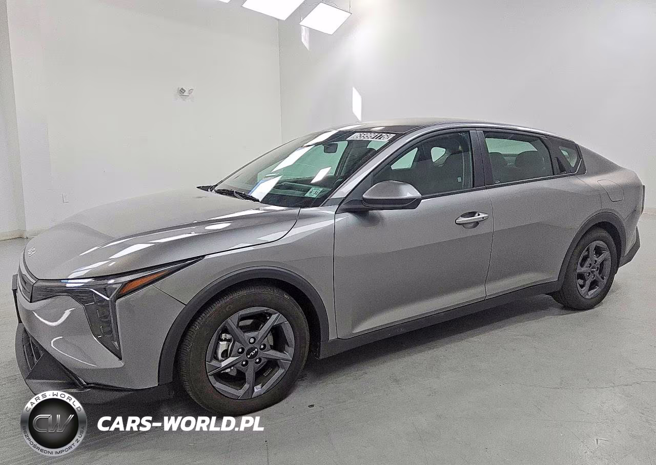2026 Kia K4 Lxs VIN:3KPFT4DE1TE349095 - 1