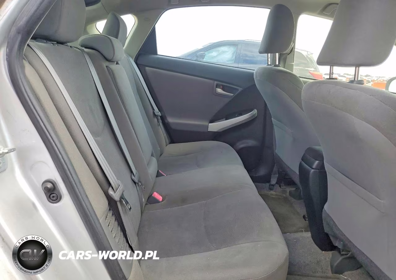 2015 Toyota Prius Two VIN:JTDKN3DU4F0400466 - 10
