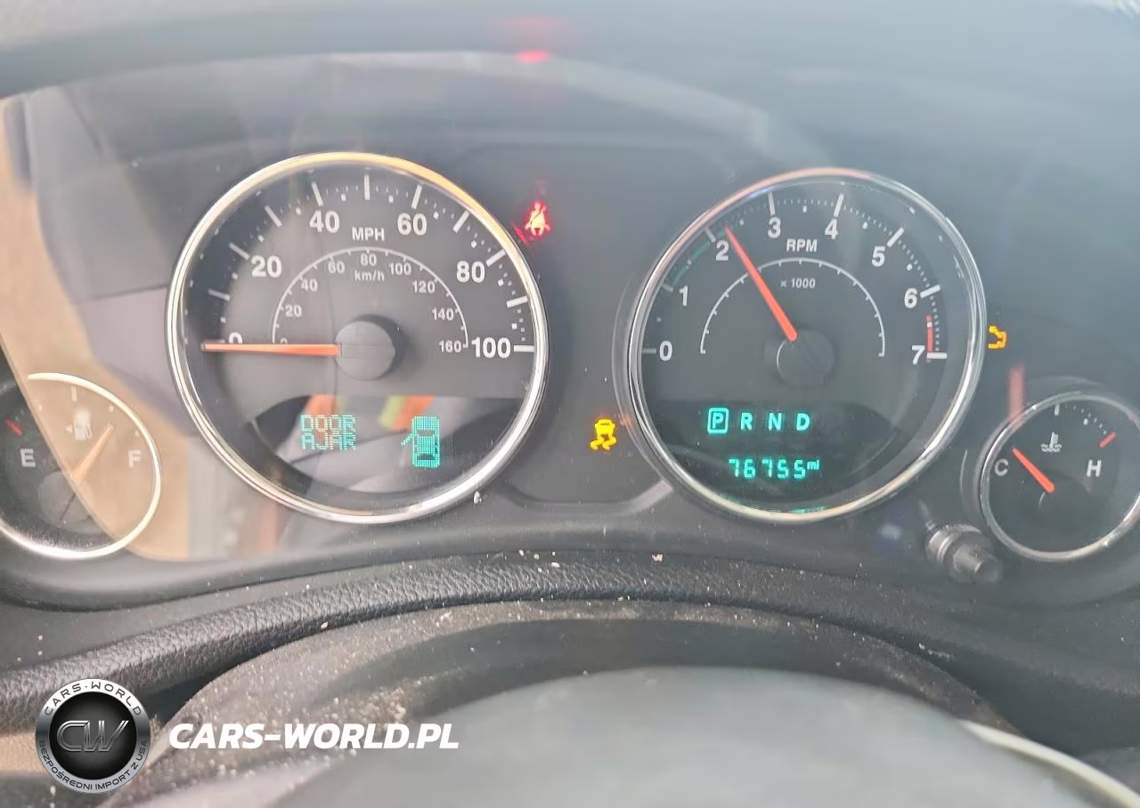 2016 Jeep Wrangler Unlimited Sport VIN:1C4BJWDG2GL209801 - 9