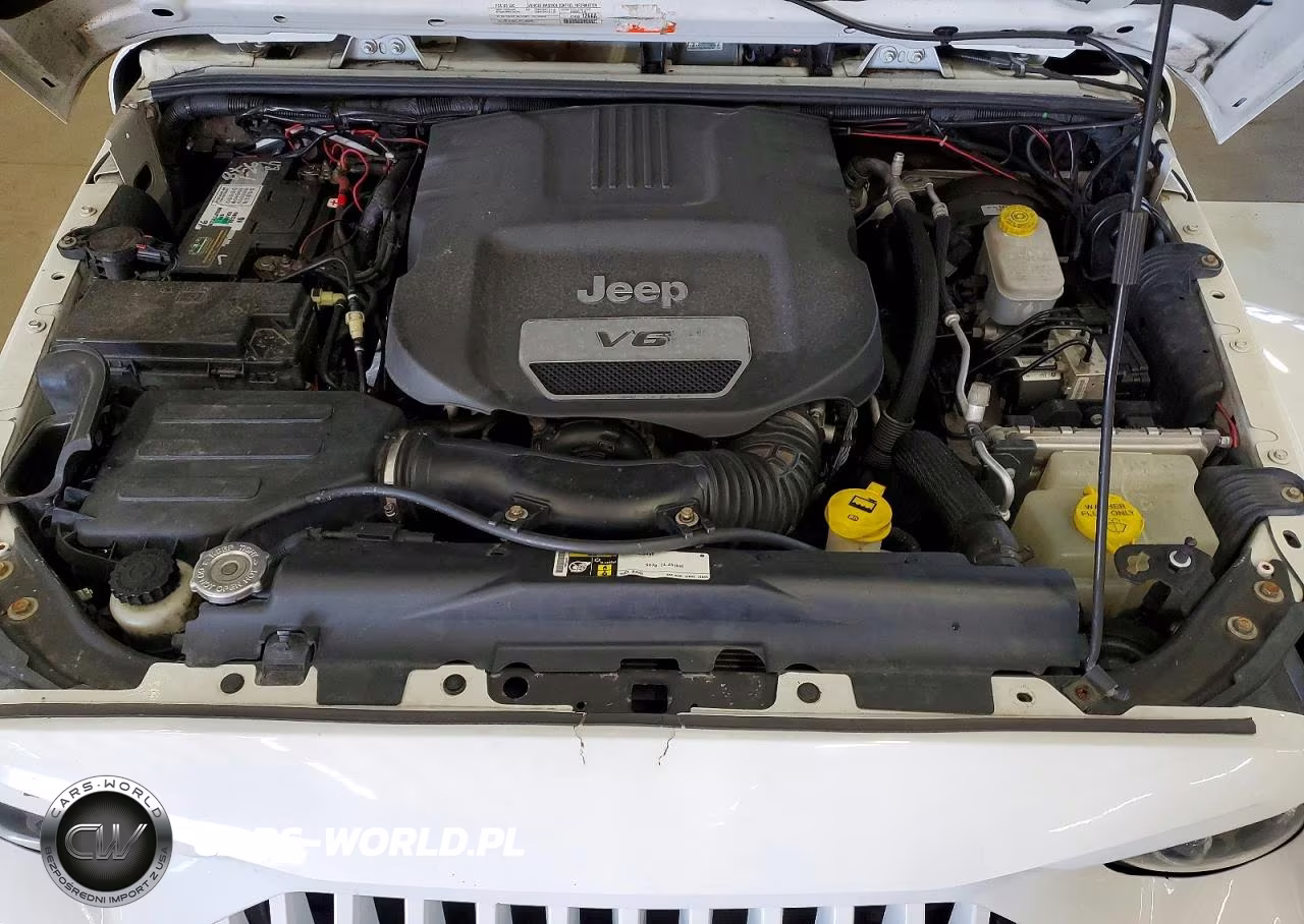 2015 Jeep Wrangler Unlimited Sahara VIN:1C4BJWEG4FL736963 - 11