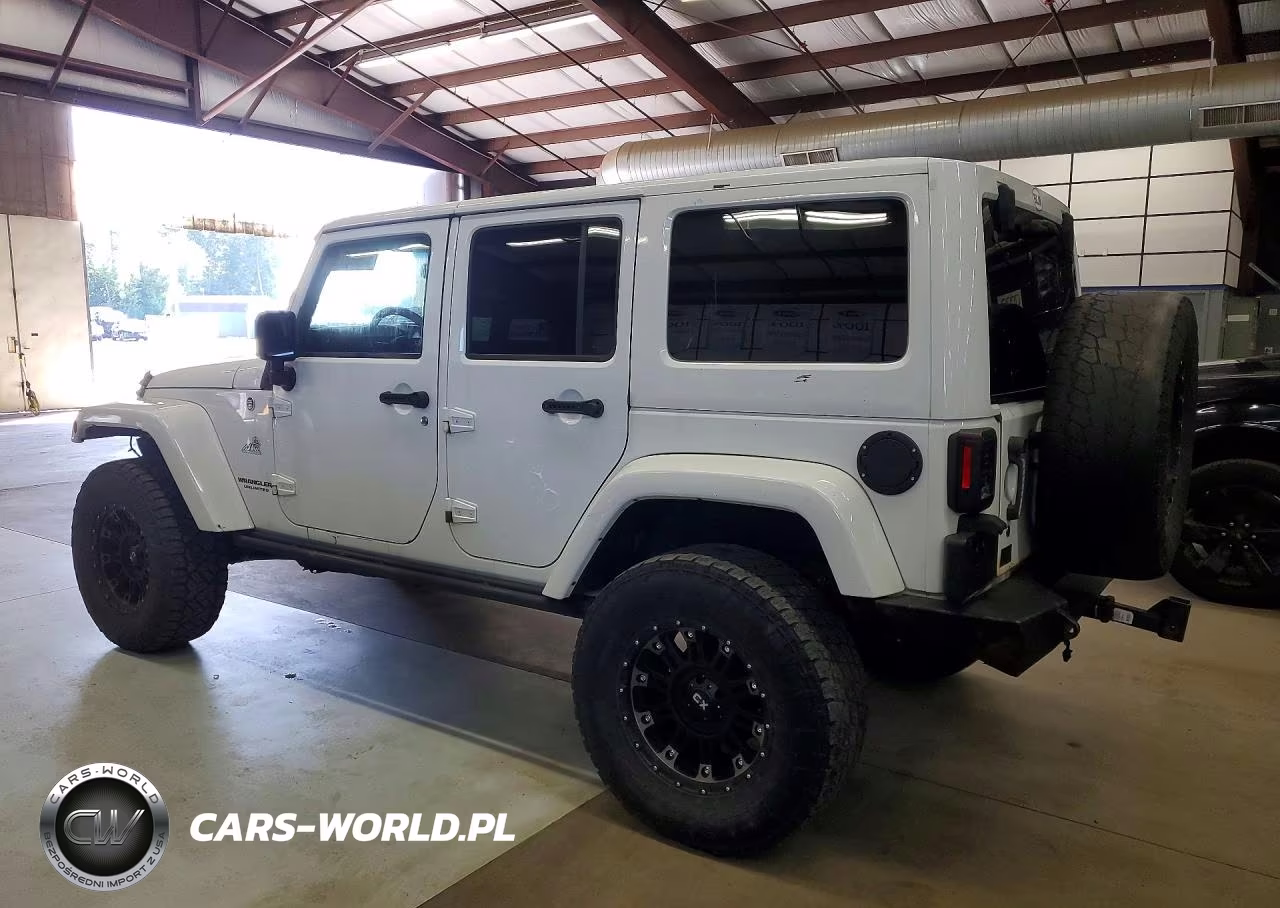 2015 Jeep Wrangler Unlimited Sahara VIN:1C4BJWEG4FL736963 - 2