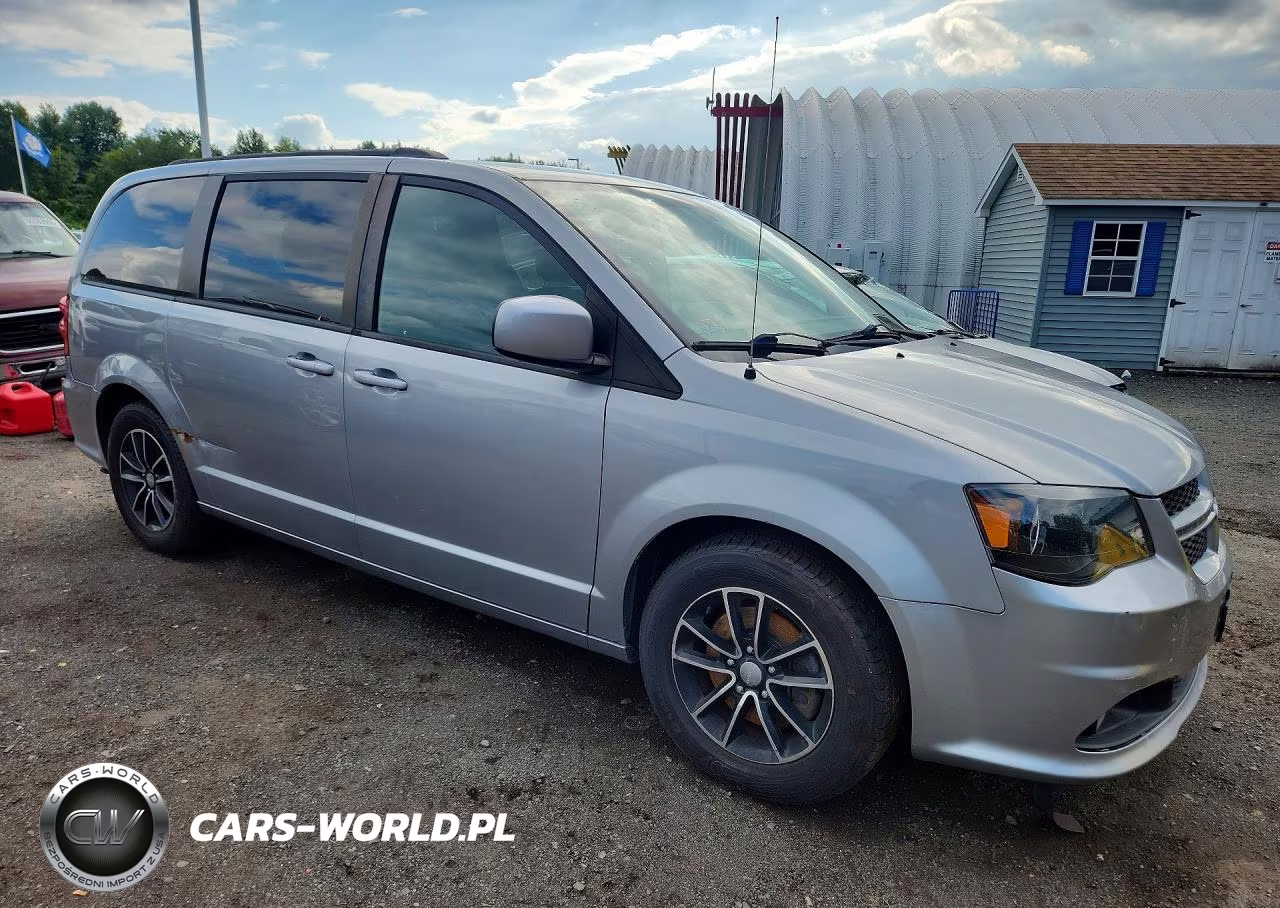 2018 Dodge Grand Caravan Gt VIN:2C4RDGEG4JR196476 - 4