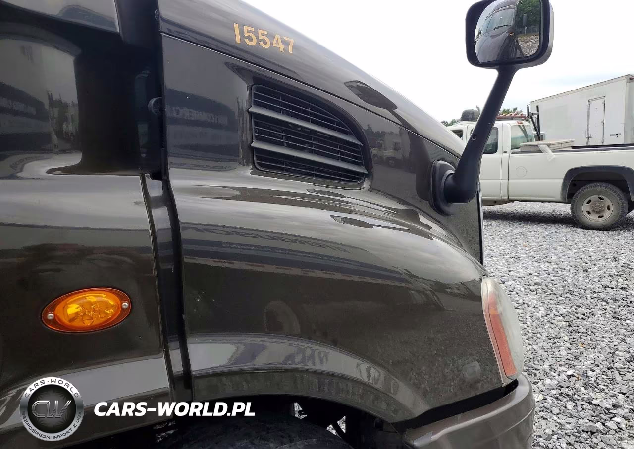 2017 Freightliner Cascadia 113 Semi Truck VIN:1FUBGBDV0HLHH2246 - 10