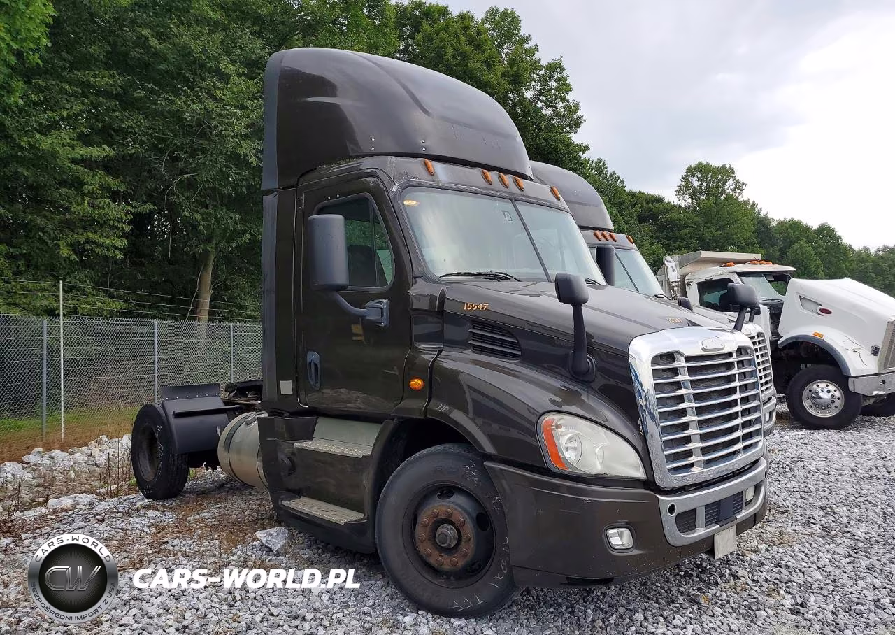 2017 Freightliner Cascadia 113 Semi Truck VIN:1FUBGBDV0HLHH2246 - 4