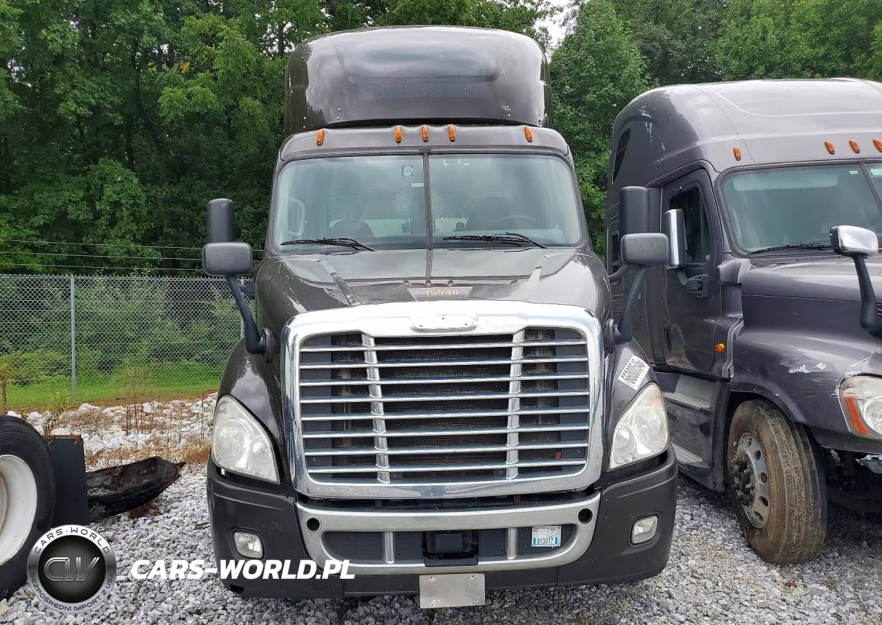 2017 Freightliner Cascadia 113 Semi Truck VIN:1FUBGBDV2HLHH2247 - 5