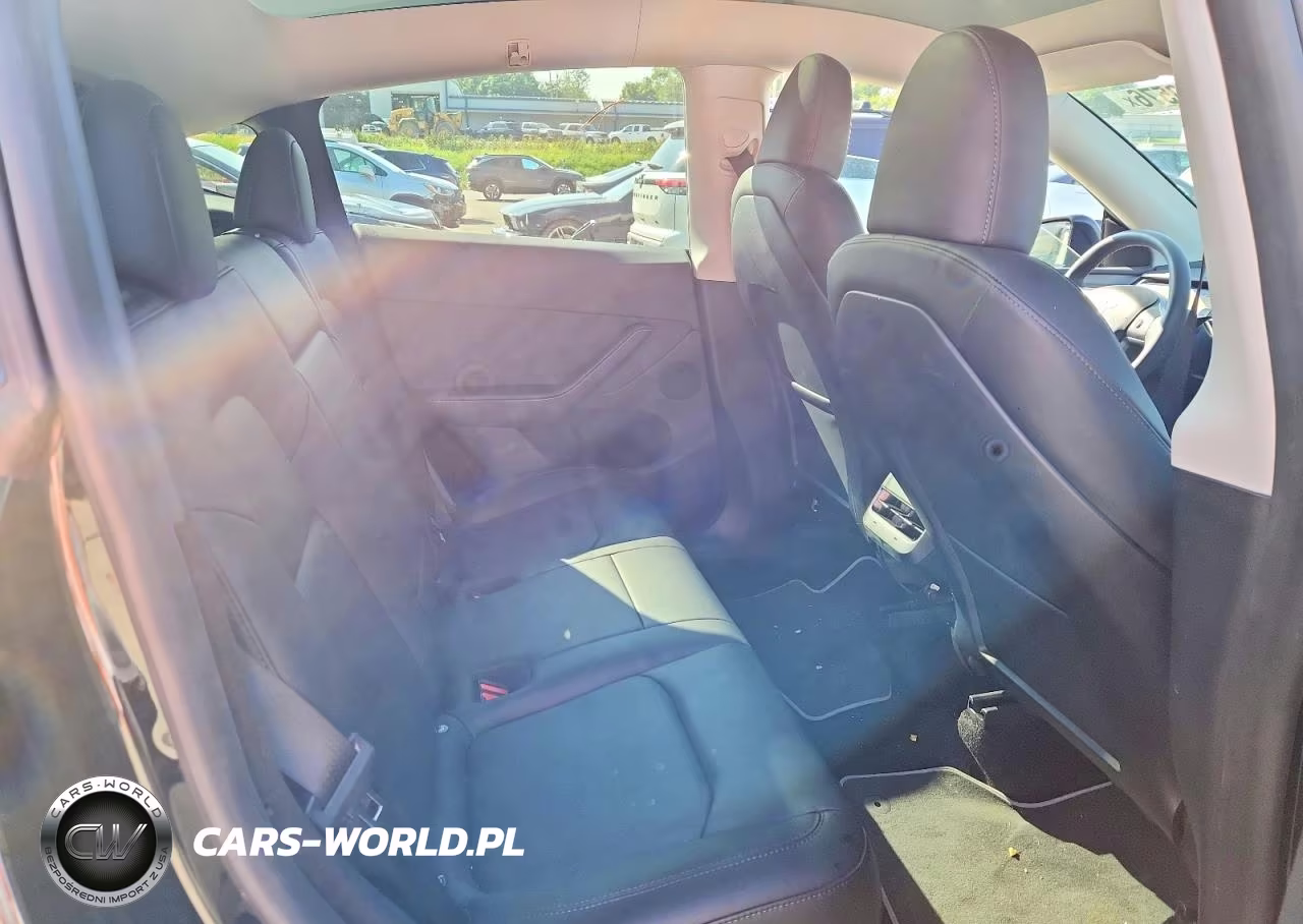 2023 Tesla Model Y VIN:7SAYGDEE8PA158270 - 10