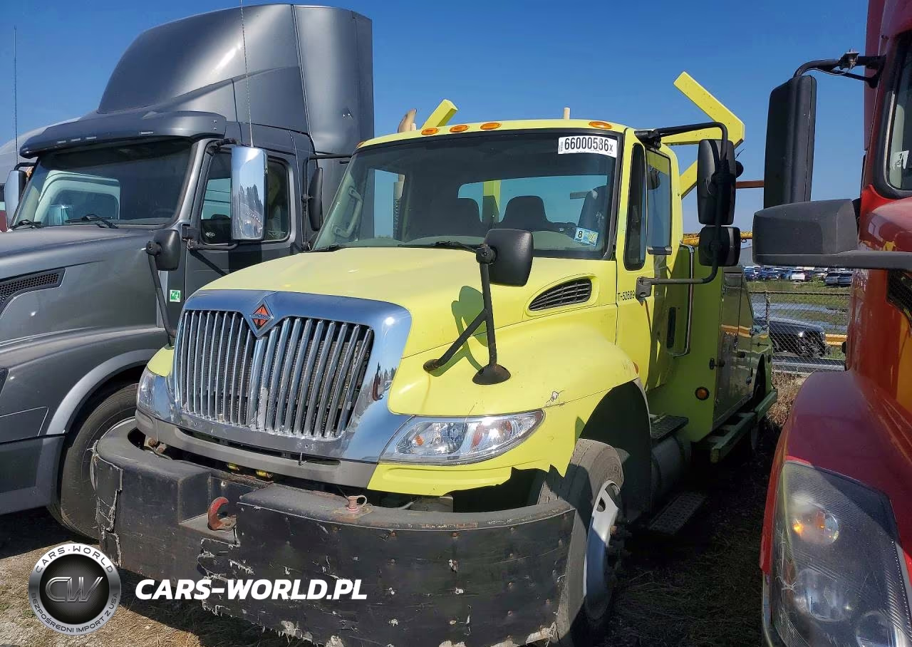 2015 International 4400 Tow Truck